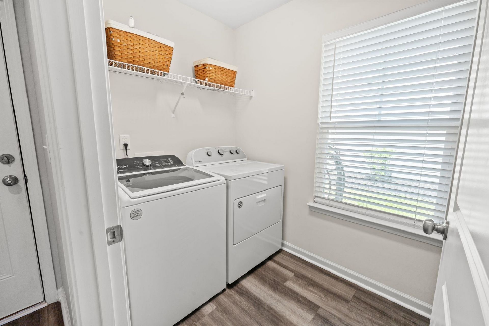 3708 Park Pointe Ave.  Photo 23