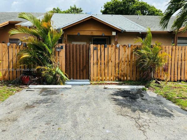 6755 NW 187th Ter , Hialeah, FL 33015