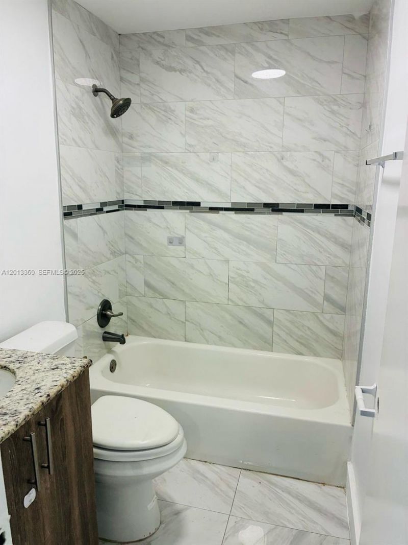 6755 NW 187th Ter , Hialeah, FL 33015 Photo