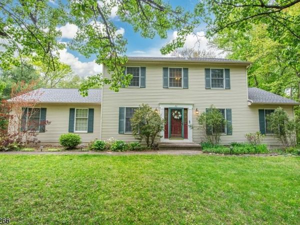 82 Kenvil Ave, Roxbury, NJ 07876