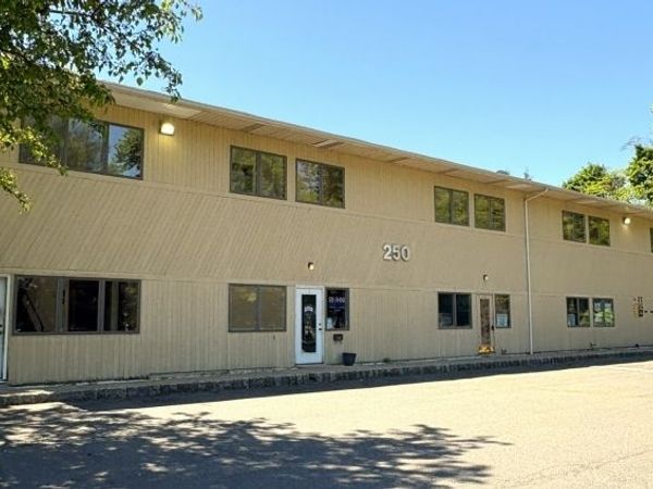 250 Stelton Rd, Piscataway, NJ 08854