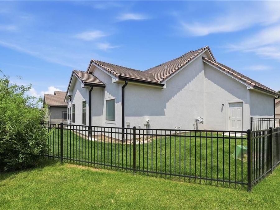 Property Image 40