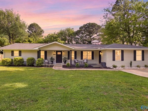 4515 Mountain Crest Drive, Guntersville, AL 35976