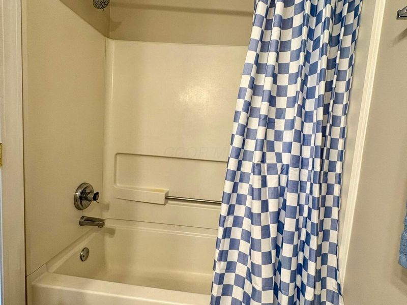 8183 Olde Richmond Lane , Unit 5D, Westerville, OH 43081 Photo 18
