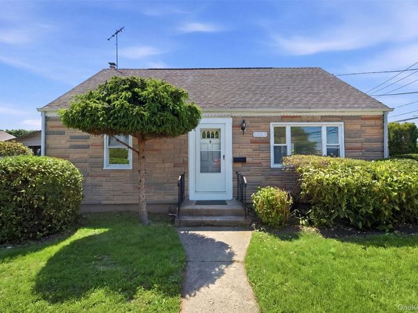 1082 Myron Street , Uniondale, NY 11553