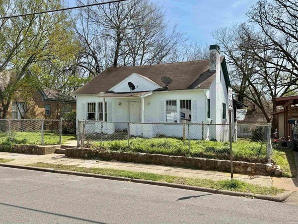 251 Garland Avenue , Hot Springs, AR 71913