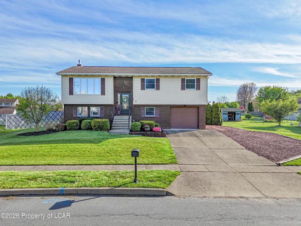 319 Greenwave Boulevard, Larksville, PA 18704