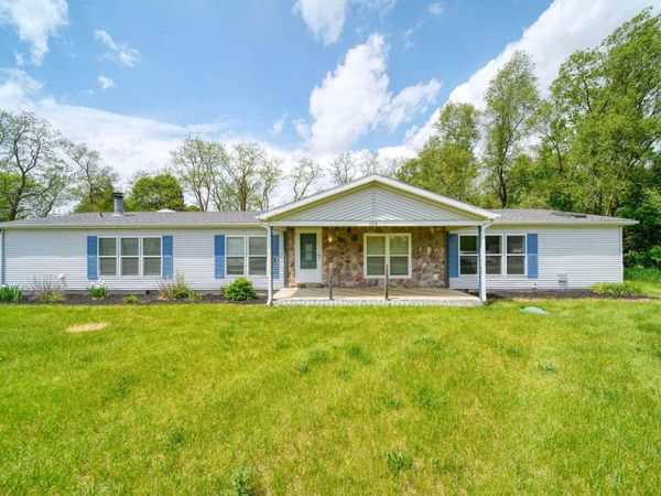 120 Kathy Lane, Brooklyn, MI 49230