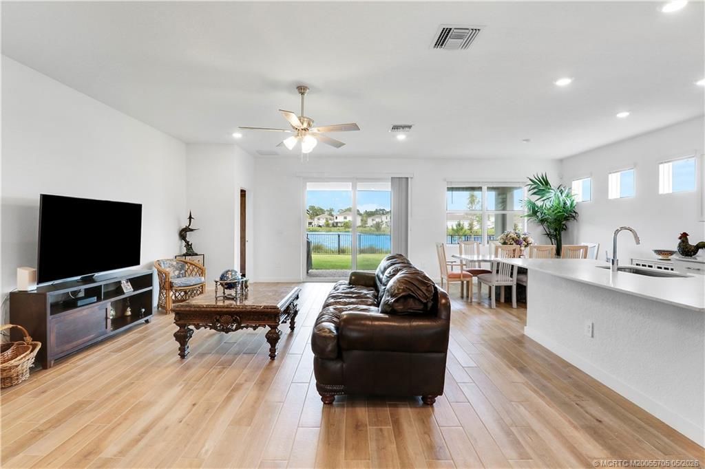 5783 SE Sky Blue Circle, Stuart, FL 34997 Photo