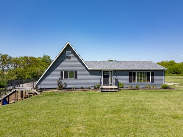 1042 290th Street, Viola, IL 61275