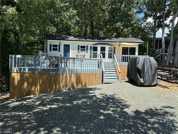 112 N Cardinal Drive , New London, NC 28127