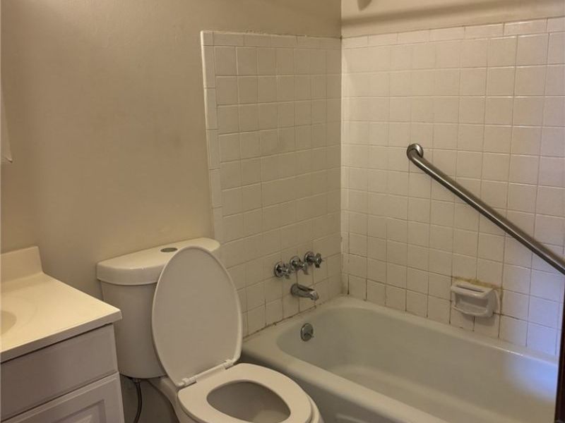 23831 David Drive, Unit 205, North Olmsted, OH 44070 Photo 14
