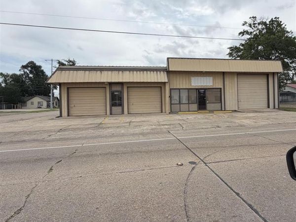 2201 Kirkman Street, Lake Charles, LA 70601
