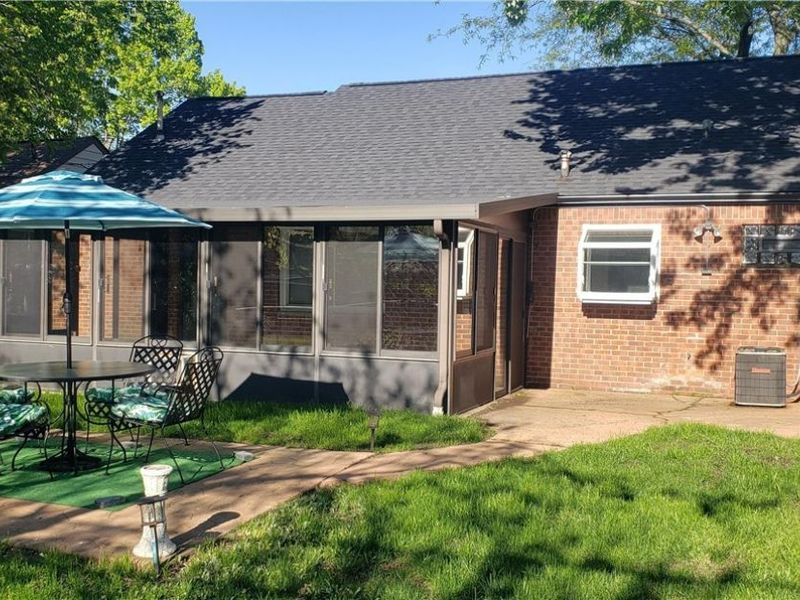 670 Walnut Drive , Euclid, OH 44132 Photo 6