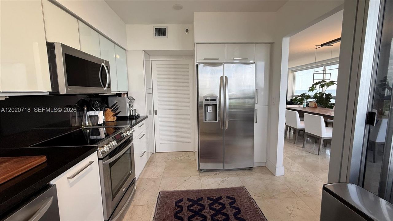 1541 Brickell Ave , Unit A1801, Miami, FL 33129 Photo