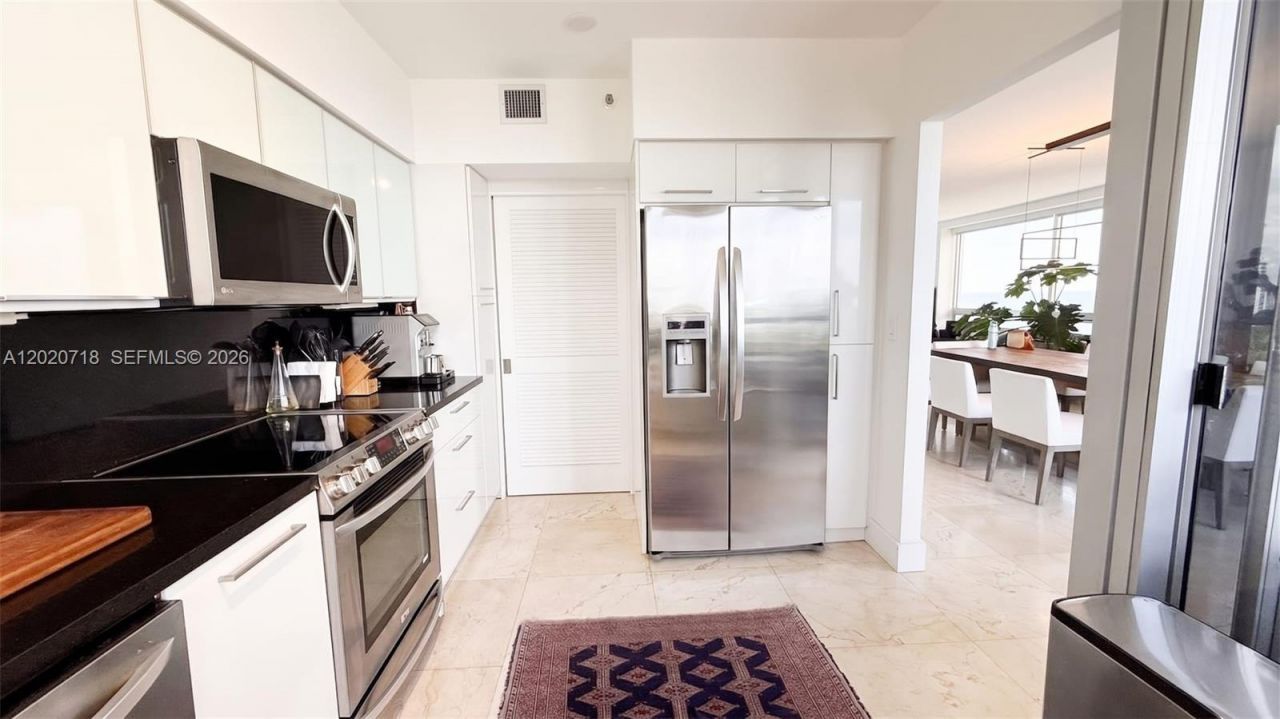 1541 Brickell Ave , Unit A1801, Miami, FL 33129 Photo