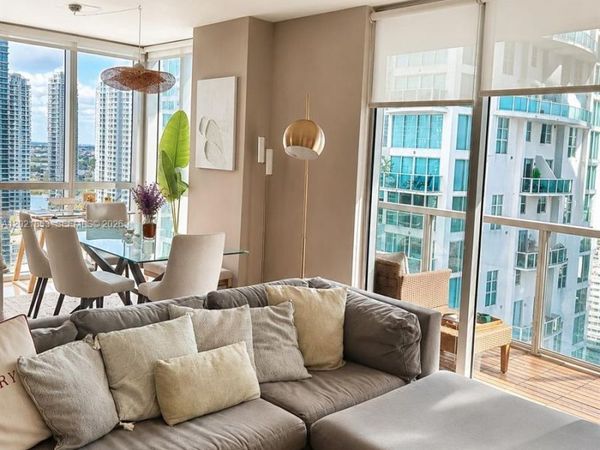 55 SE 6th St , Unit 3001, Miami, FL 33131
