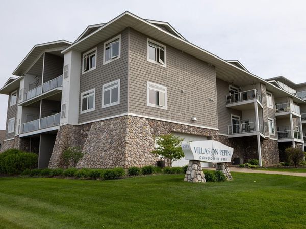 1215 N Lakeshore Drive, Unit 210, Lake City, MN 55041