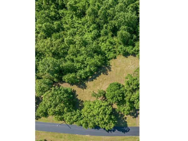 340 Rivers Edge Drive , Bath Springs, TN 38311
