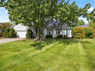 722 Jaycox Road, Avon Lake, OH 44012