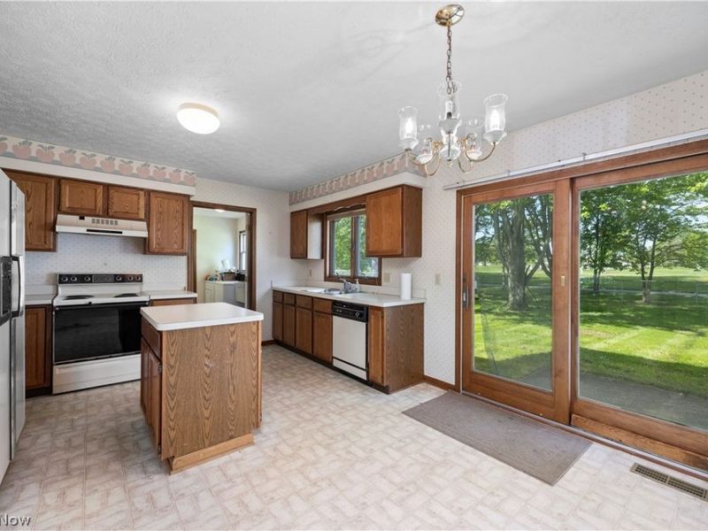 722 Jaycox Road, Avon Lake, OH 44012 Photo 6