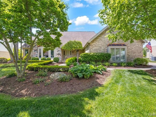 36959 Dardanella Street, Livonia, MI 48152