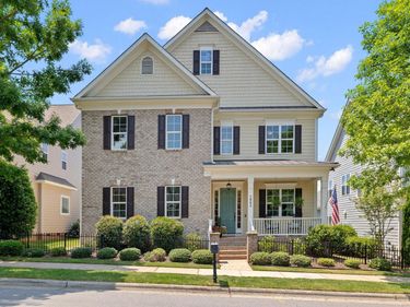 1905 Green Oaks Parkway, Holly Springs, NC 27540