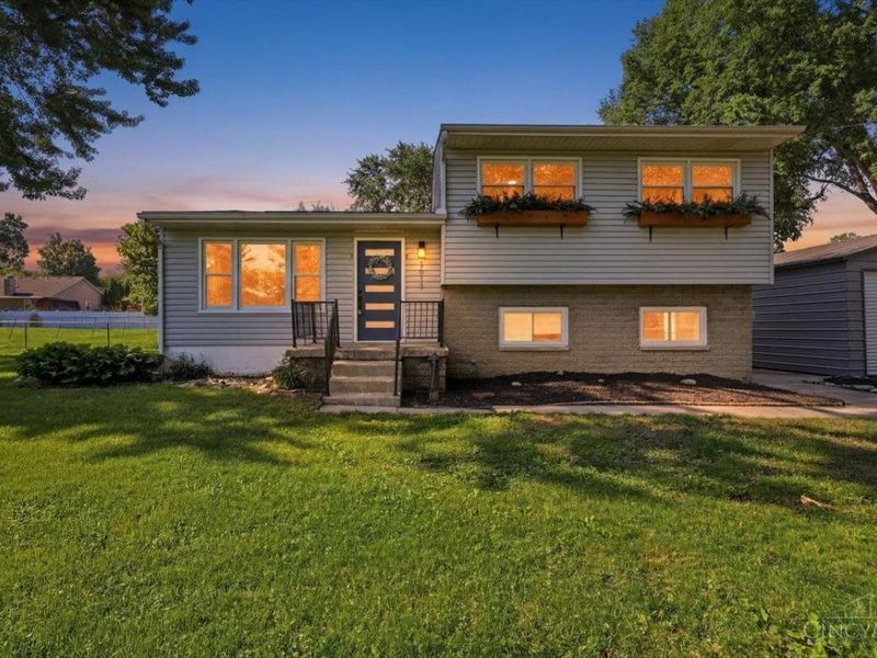 6611 Hendrickson Road, Middletown, OH 45044 Photo 1