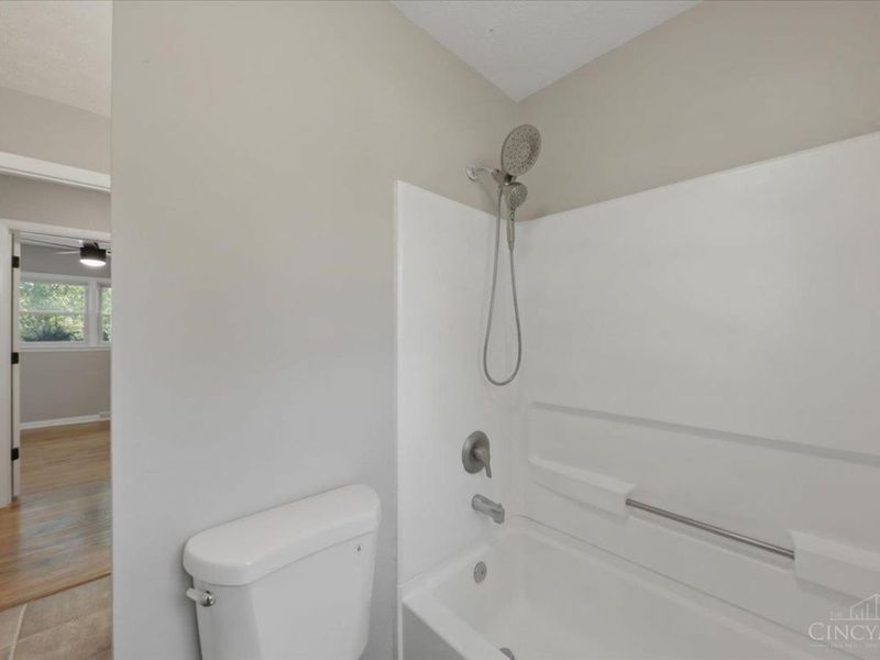 6611 Hendrickson Road, Middletown, OH 45044 Photo 29