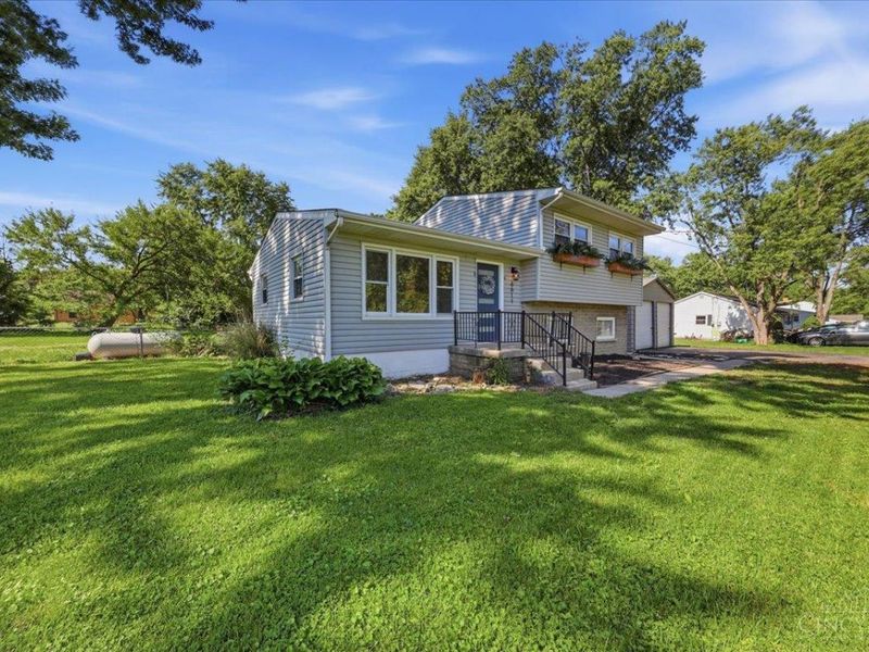 6611 Hendrickson Road, Middletown, OH 45044 Photo 6