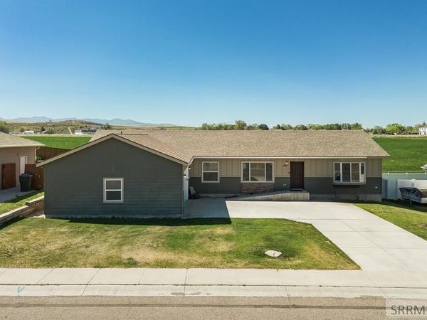 490 Snowflake Street, AMERICAN FALLS, ID 83211