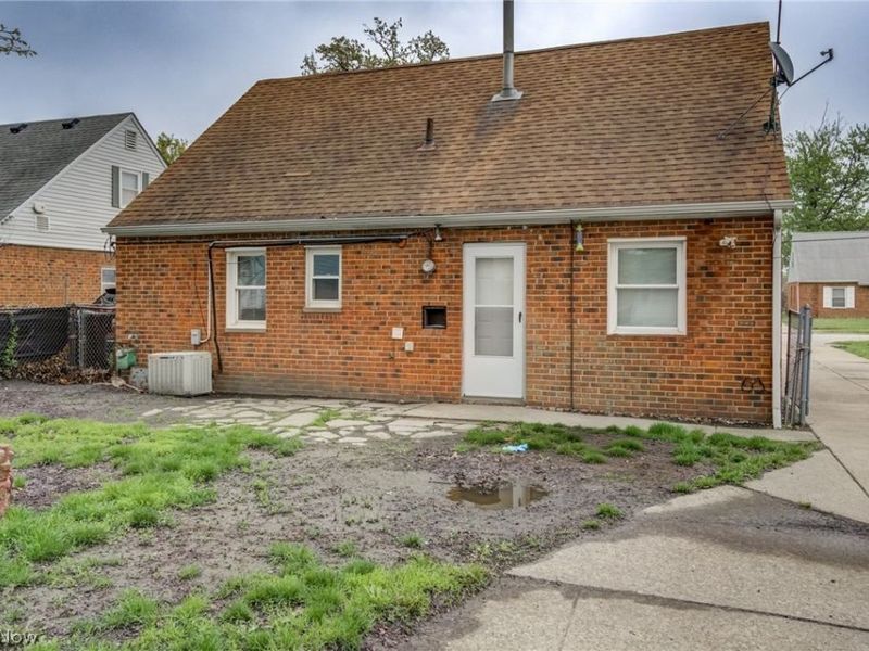 4706 W 158th Street, Cleveland, OH 44135 Photo 8