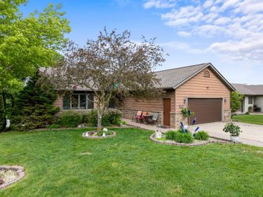 430 2nd Street SE, Plainview, MN 55964