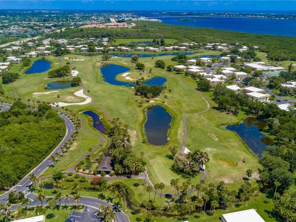 7 Vista Gardens Trail, Unit 204, Vero Beach, FL 32962