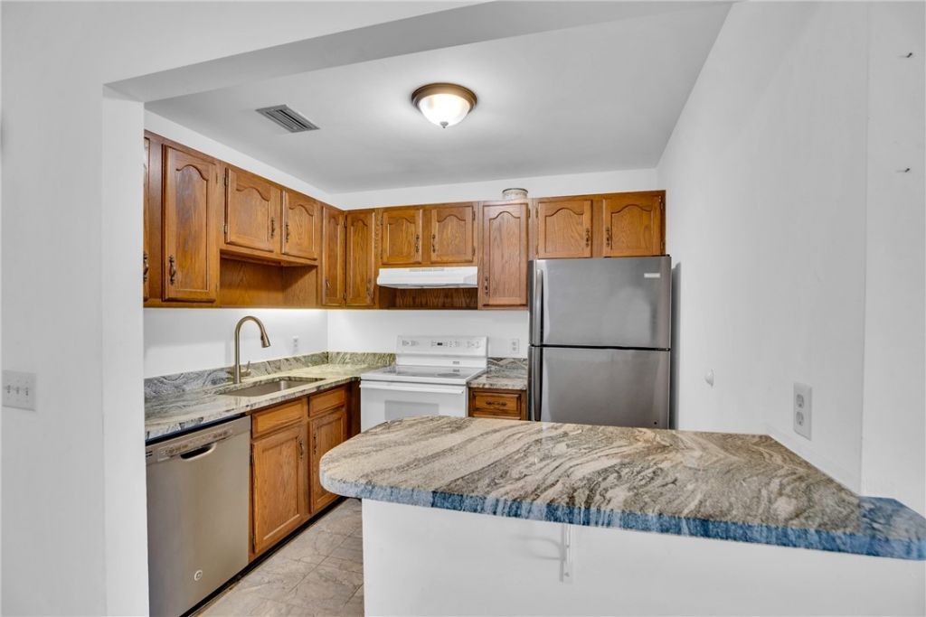 7 Vista Gardens Trail, Unit 204, Vero Beach, FL 32962 Photo