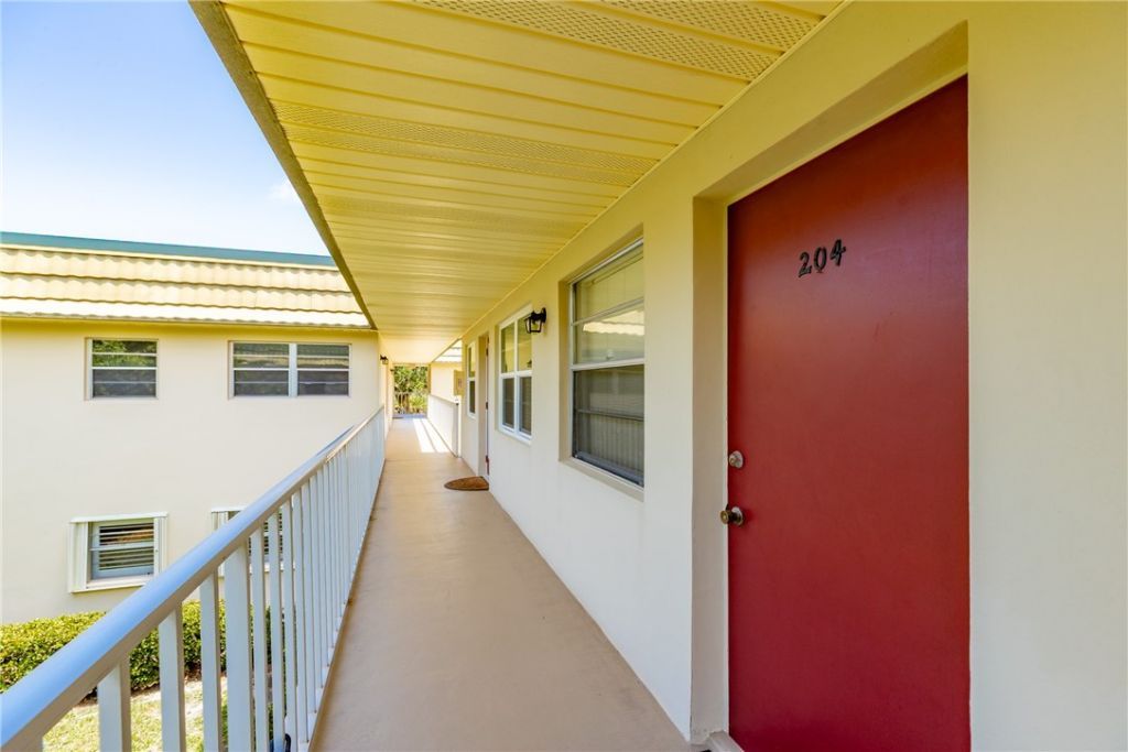 7 Vista Gardens Trail, Unit 204, Vero Beach, FL 32962 Photo