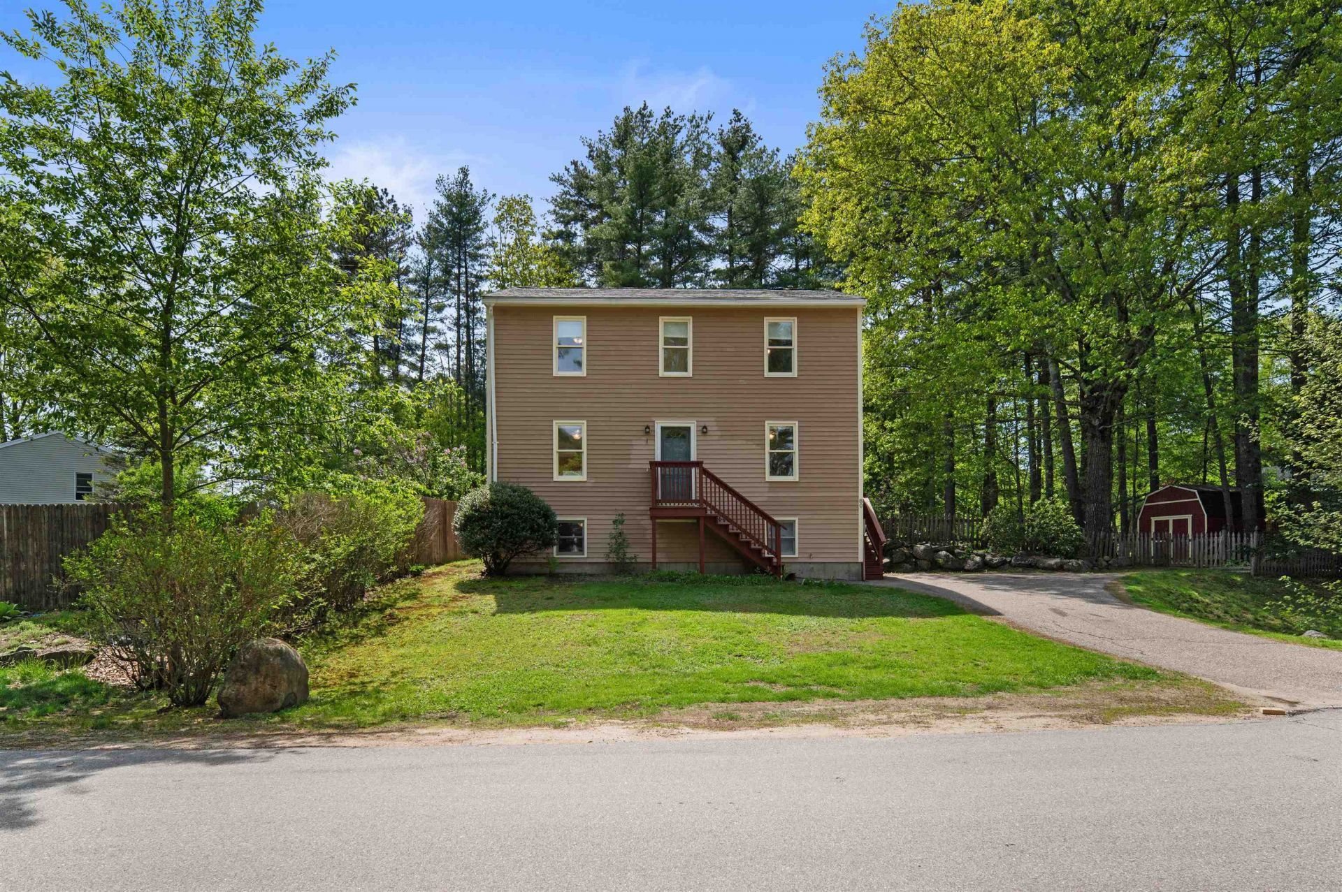 80 Woodlands Drive, Epping, NH 03042 Main Photo