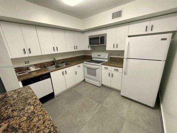 3660 N 56th Ave , Unit 609, Hollywood, FL 33021