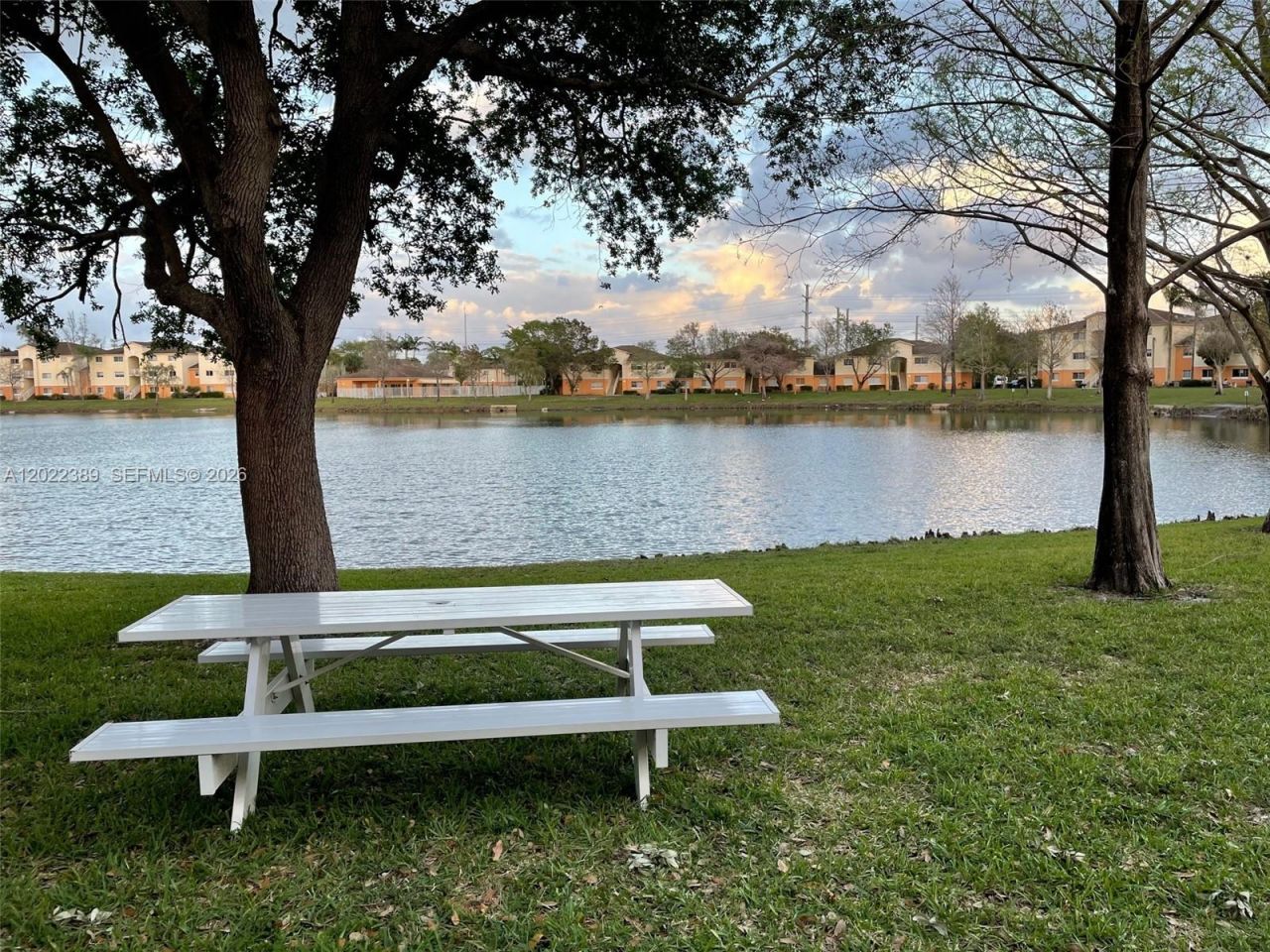 3660 N 56th Ave , Unit 609, Hollywood, FL 33021 Photo