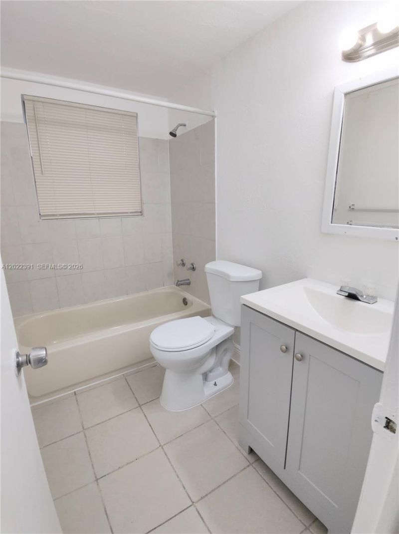 1265 W 24th St , Unit 108, Hialeah, FL 33010 Photo