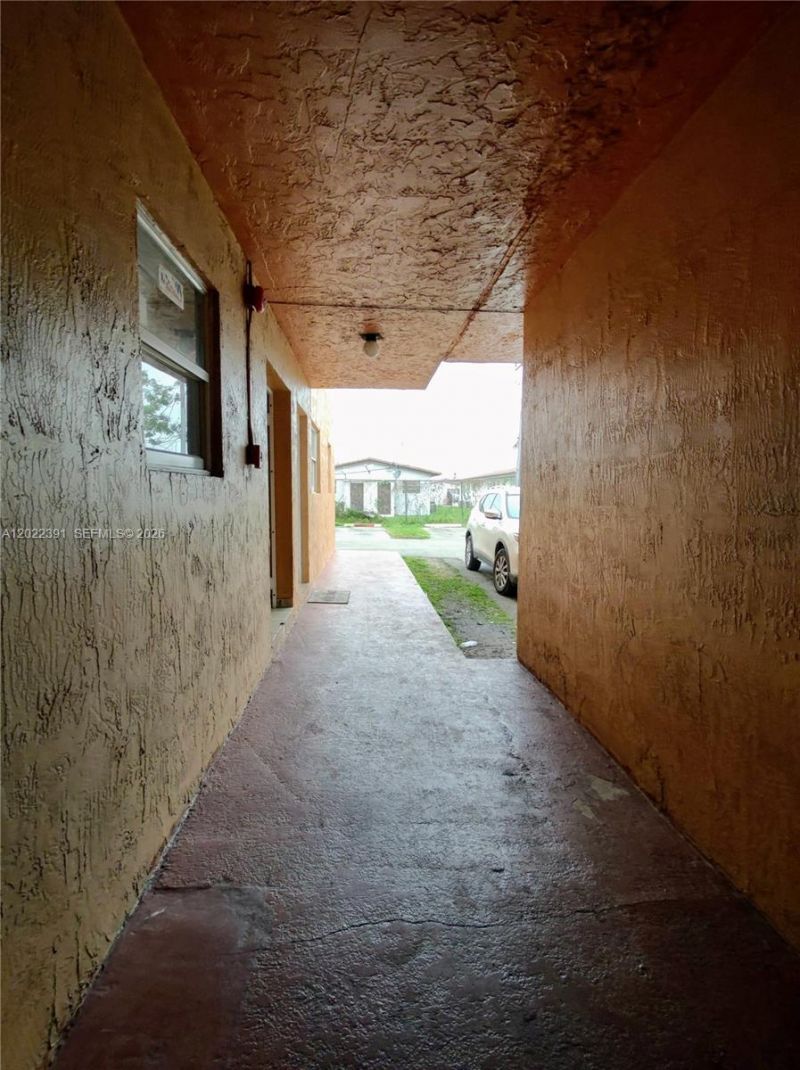 1265 W 24th St , Unit 108, Hialeah, FL 33010 Photo
