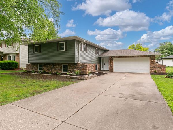 2127 W George Washington Boulevard, Davenport, IA 52804