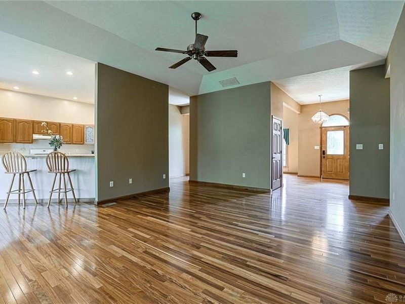 639 Deerhorn Trail, Bath Township, OH 45387 Photo 12
