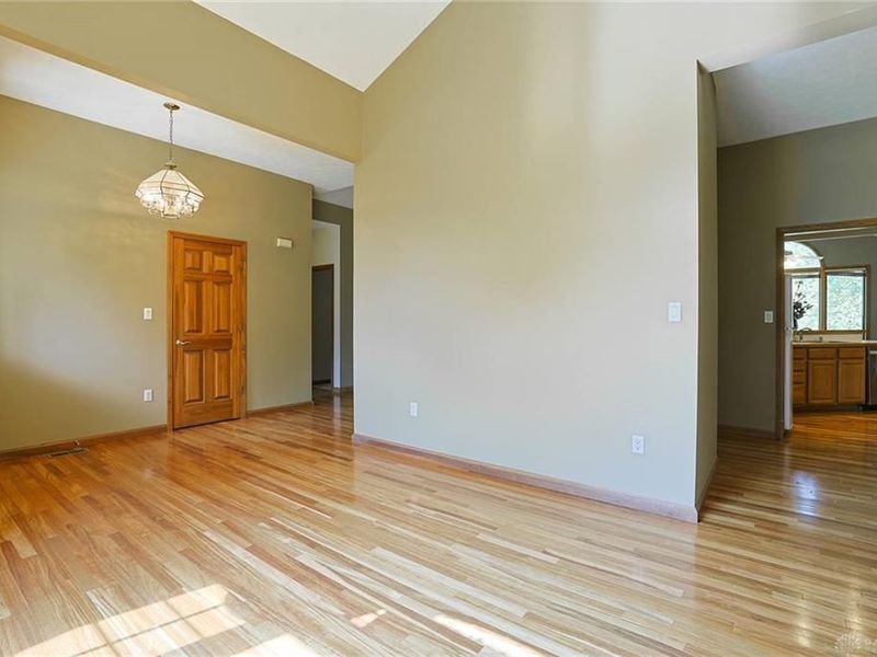 639 Deerhorn Trail, Bath Township, OH 45387 Photo 8