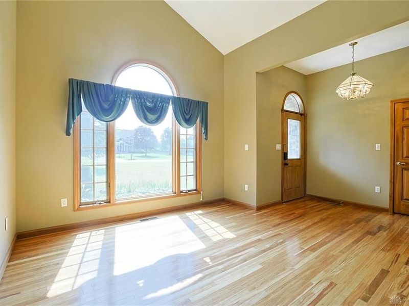 639 Deerhorn Trail, Bath Township, OH 45387 Photo 9