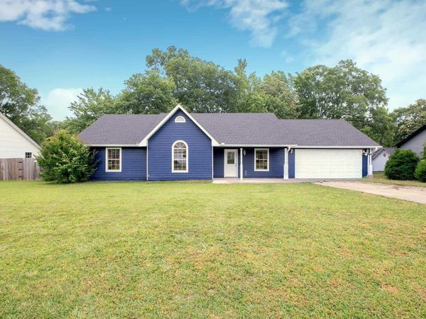 44 Red Oak Dr , Cabot, AR 72023