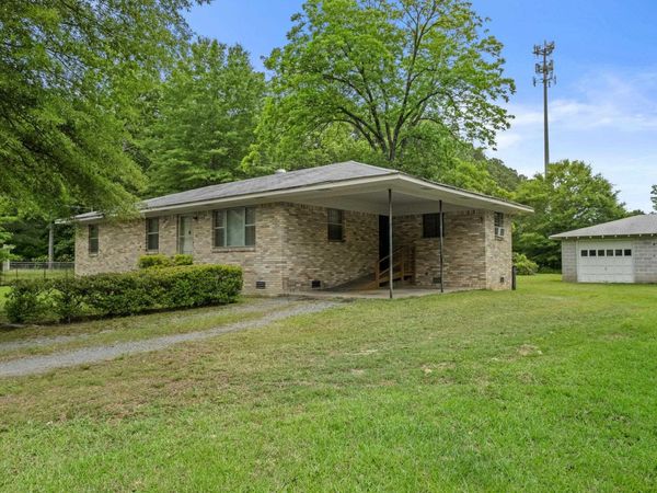 11 Warren Dr , Little Rock, AR 72209