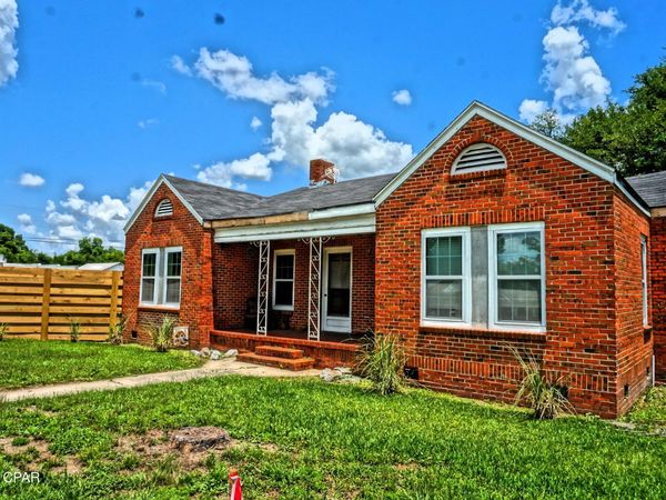 3128 Main Street , Cottondale, FL 32431