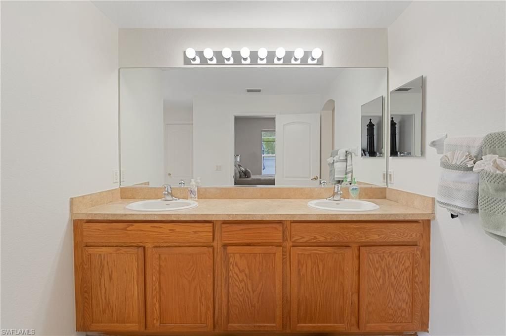 1709 NW 15th Ter, Cape Coral, FL 33993 Photo