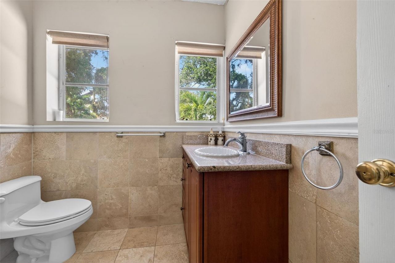 835 16th Avenue Ne, Saint Petersburg, FL 33704 Photo